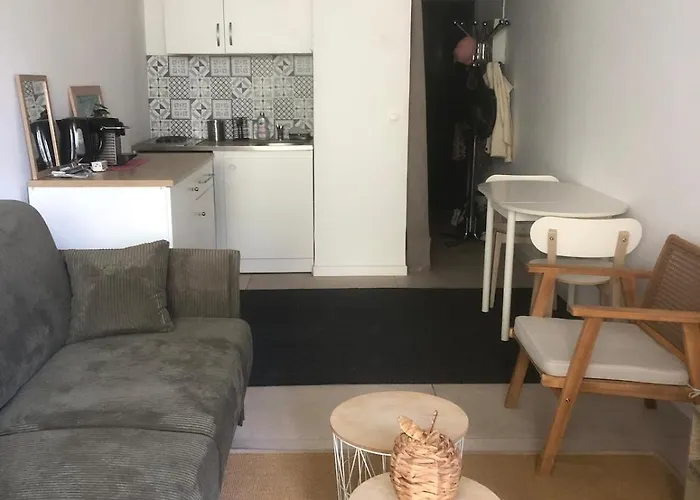 Cozy 10 Min Walk Centre And Train Station! *